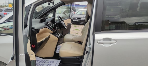 Used Toyota Voxy 2023 for sale - 75349217: Photo 19