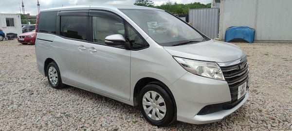 Used Toyota Voxy 2023 for sale - 75349217: Photo 29