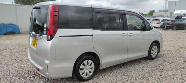 Used Toyota Voxy 2023 for sale - 75349217: Photo 31