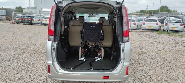 Used Toyota Voxy 2023 for sale - 75349217: Photo 3
