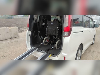 Used Toyota Voxy 2014 for sale - 75349217: Photo