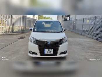 Used Toyota Voxy 2017 for sale - 75385922: Photo