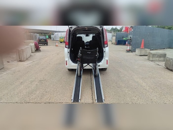 Used Toyota Noah 2016 for sale - 75349283: Photo