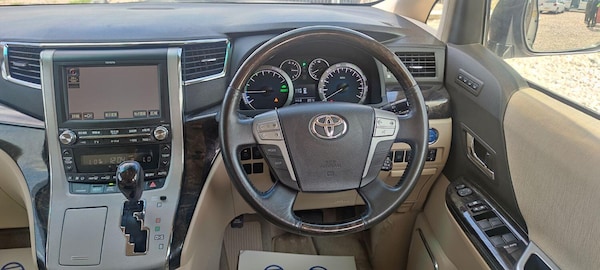 Used Toyota Alphard 2024 for sale - 75035028: Photo 13