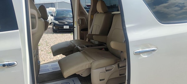 Used Toyota Alphard 2024 for sale - 75035028: Photo 26