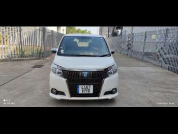 2025 - 2017 toyota Noah NOAH/VOXY/ESQUIRE/WHEEL CHAIR ACCESBILE Hybrid 7 SEATER, E 5-Door