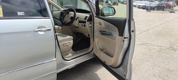 Used Toyota Estima 2018 for sale - 75035035: Photo 13