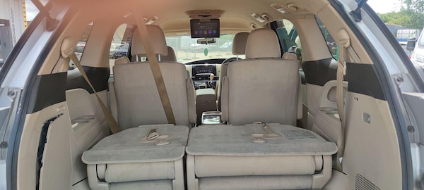 Used Toyota Estima 2018 for sale - 75035035: Photo 21