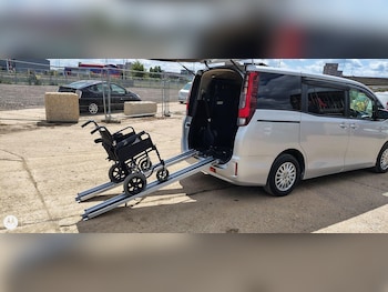 Used Toyota Voxy 2016 for sale - 75349189: Photo