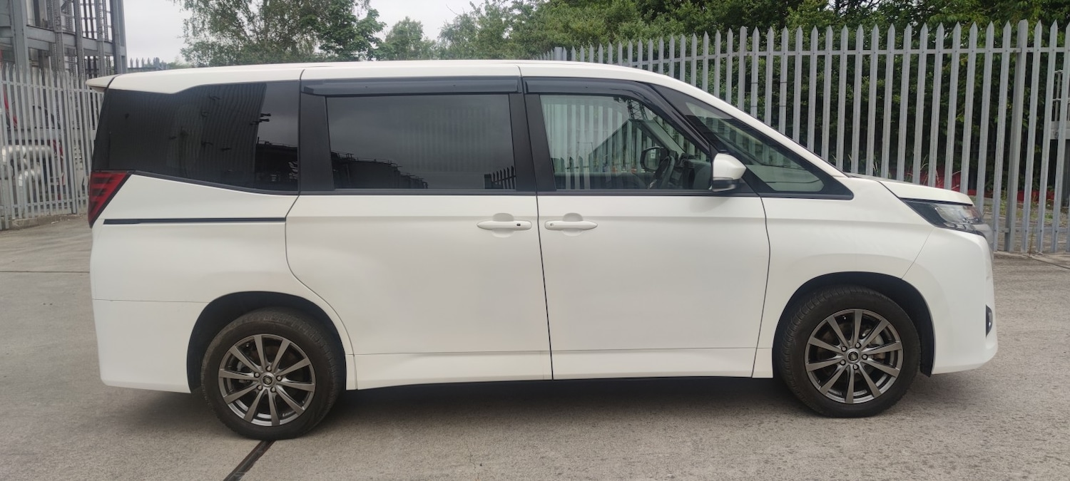 Used Toyota Noah for sale - 76483073: Photo 10
