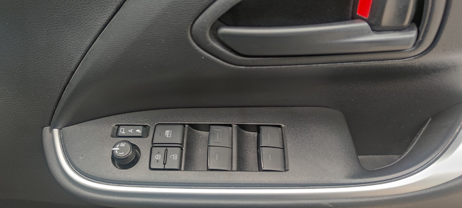 Used Toyota Noah for sale - 76483073: Photo 11