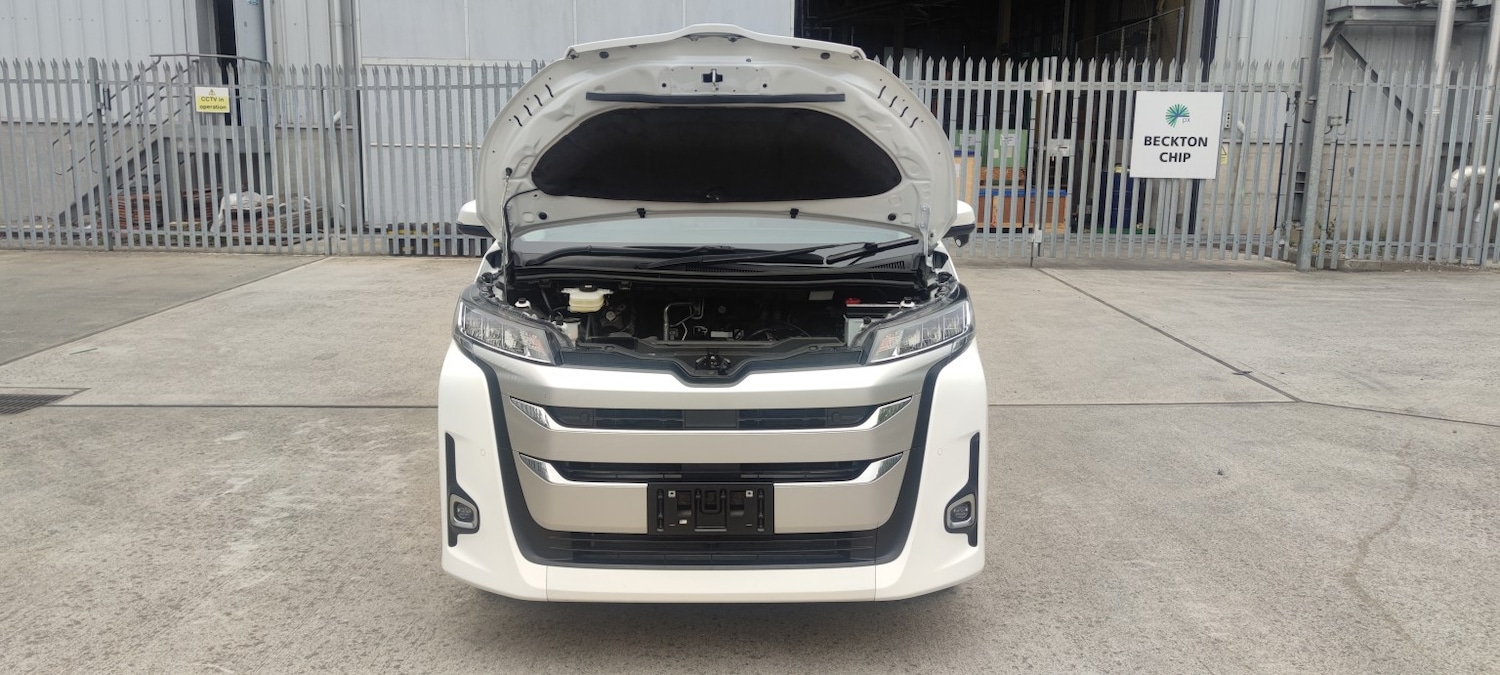 Used Toyota Noah for sale - 76483073: Photo 24