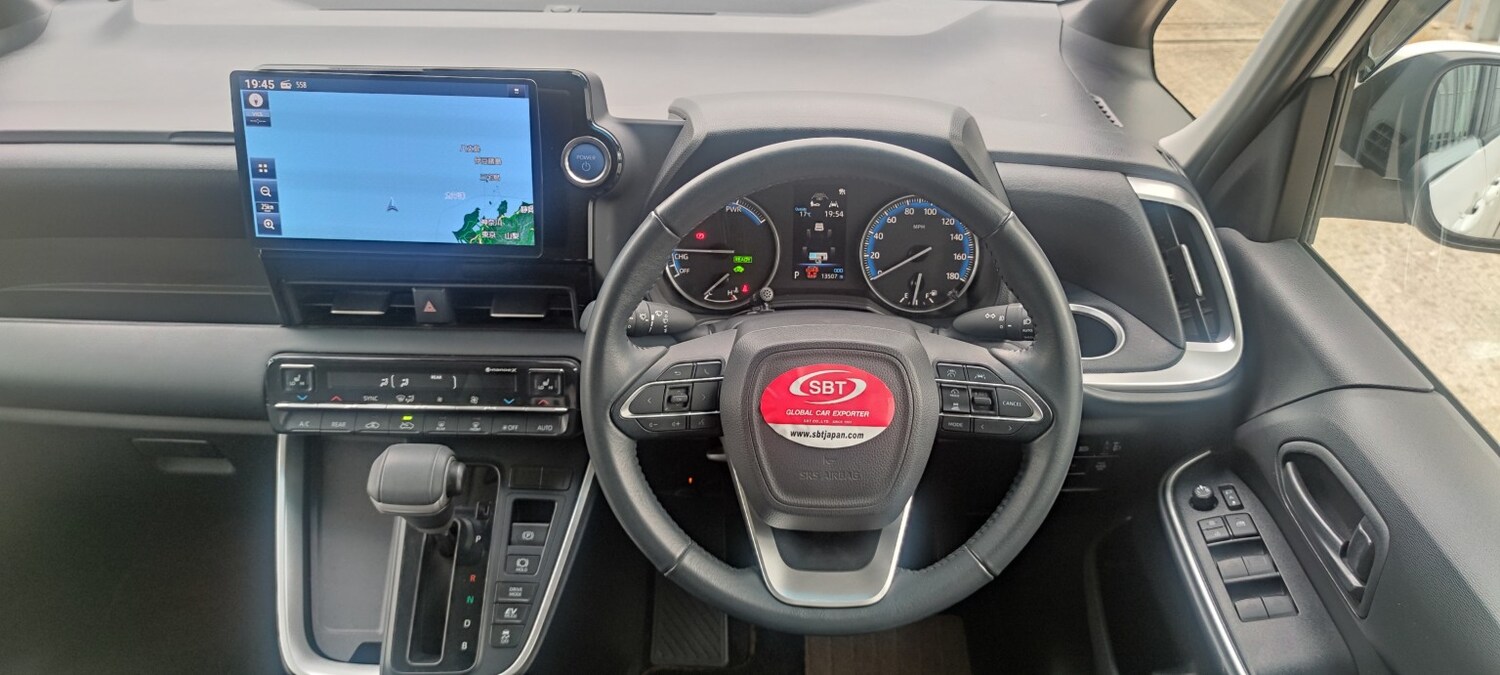 Used Toyota Noah for sale - 76483073: Photo 26