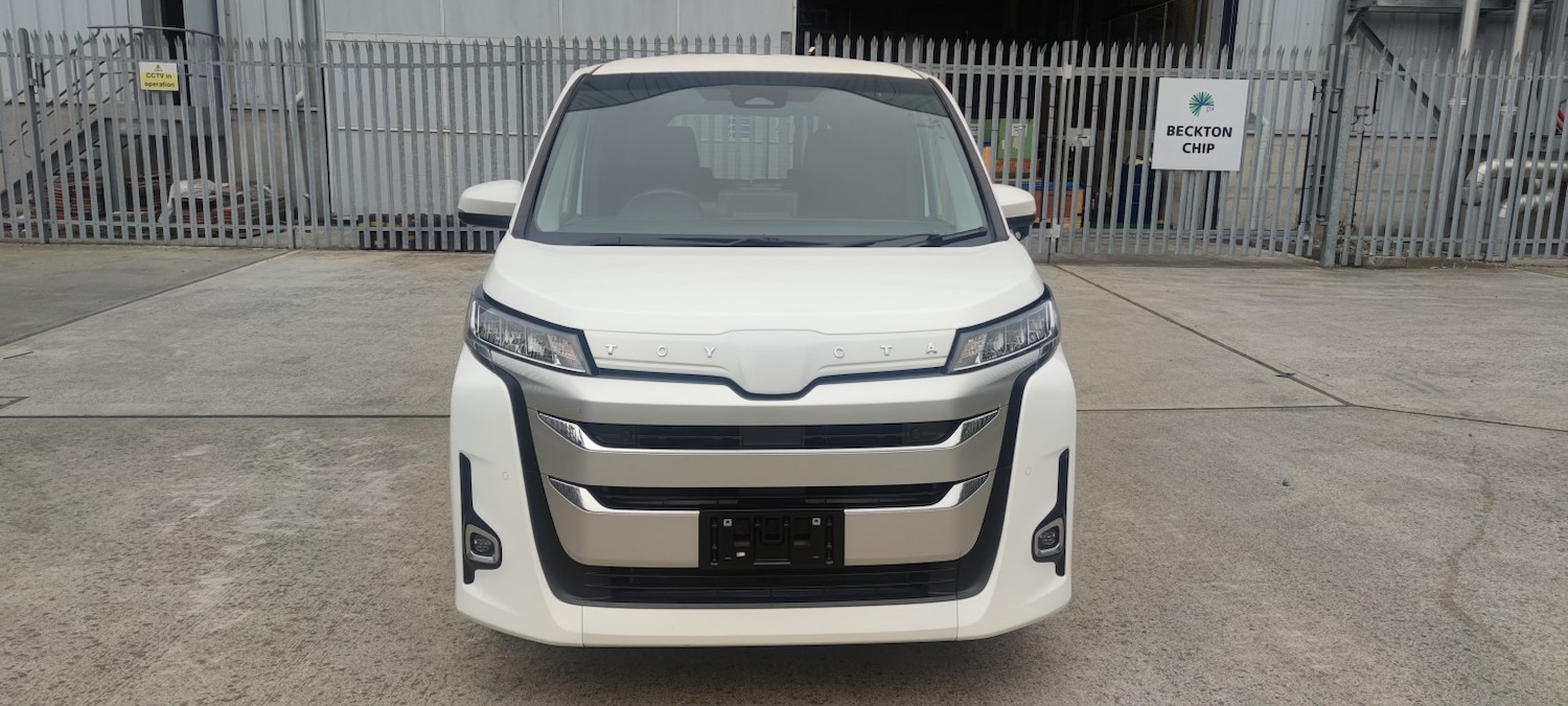 Used Toyota Noah for sale - 76483073: Photo 4