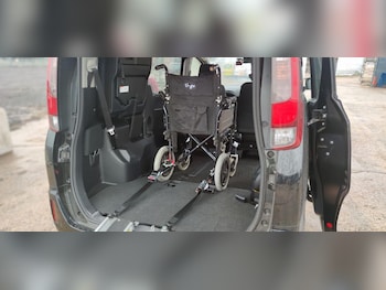 Used Toyota Voxy 2016 for sale - 75385862: Photo