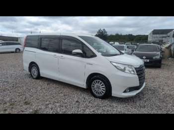 Toyota NOAH Petrol Hybrid, 1.8CC Automatic, BIMTA CERITIFIED MILES 5-Door