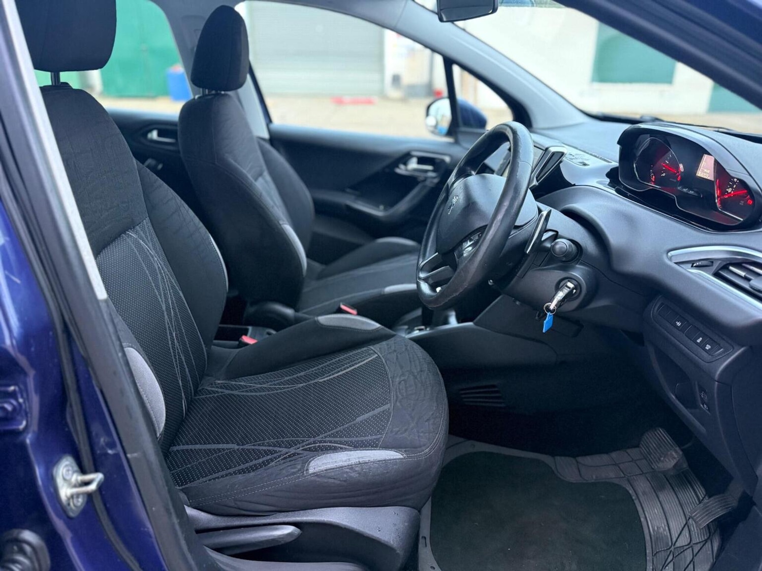 Used Peugeot 208 2013 for sale - 77558593: Photo 11