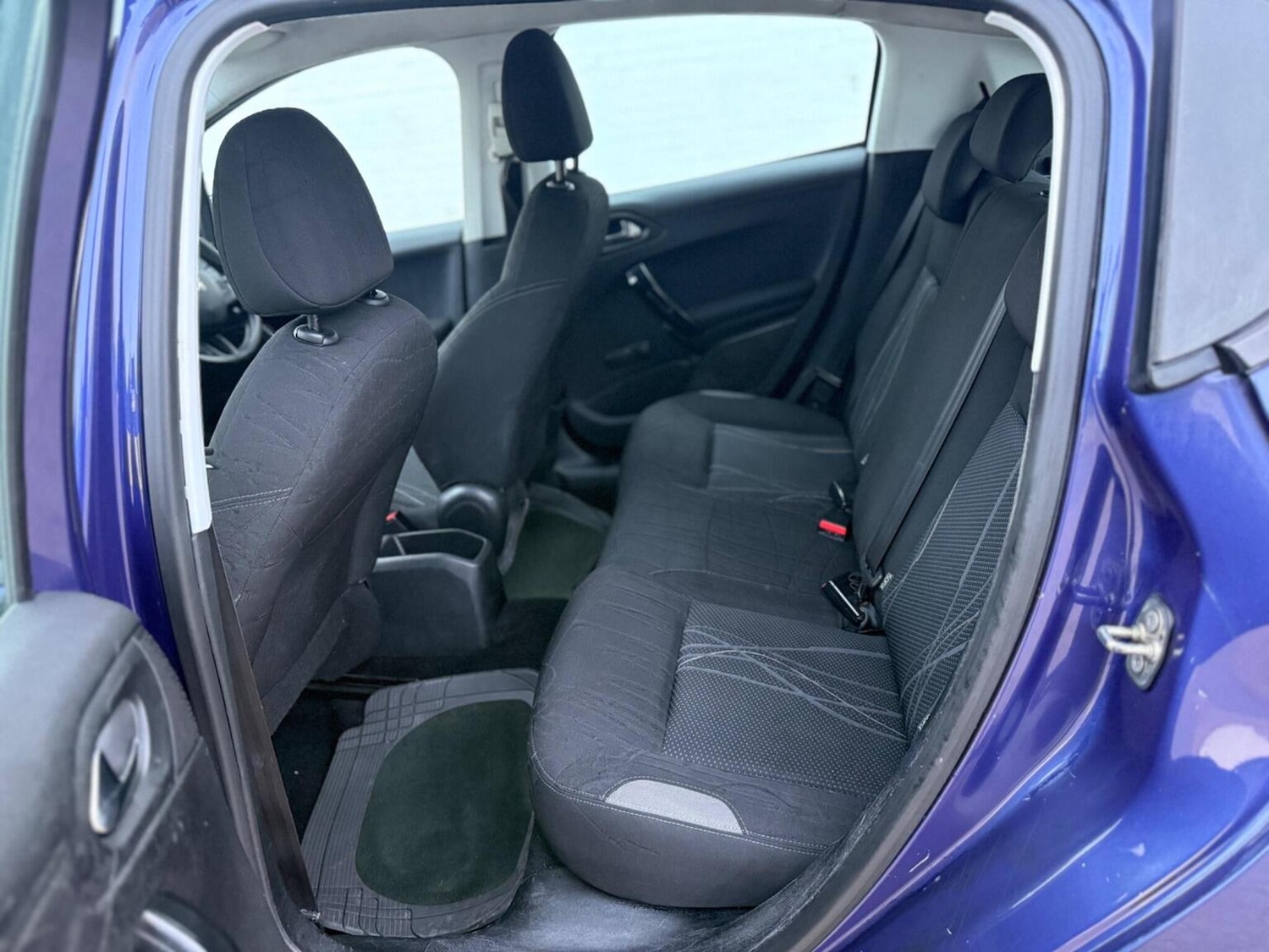 Used Peugeot 208 2013 for sale - 77558593: Photo 13