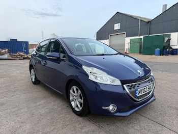 Used Peugeot 208 2013 for sale - 77558593: Photo