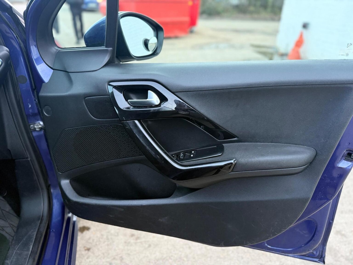 Used Peugeot 208 2013 for sale - 77558593: Photo 20