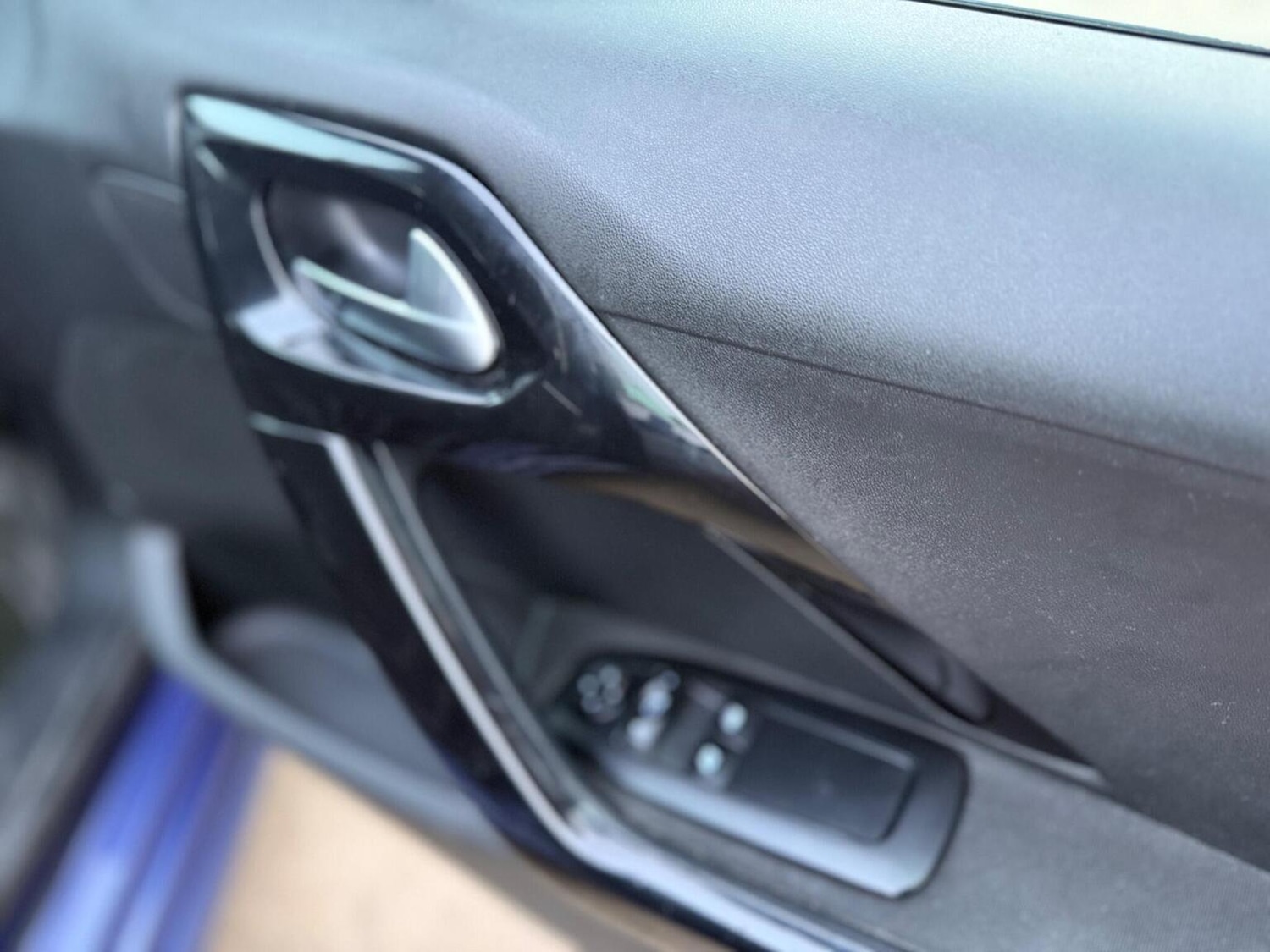 Used Peugeot 208 2013 for sale - 77558593: Photo 21