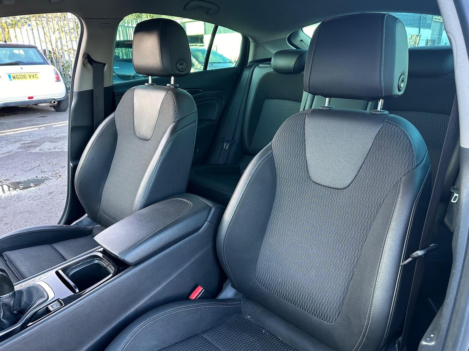 Used Vauxhall Insignia 2017 for sale - 77173196: Photo 24