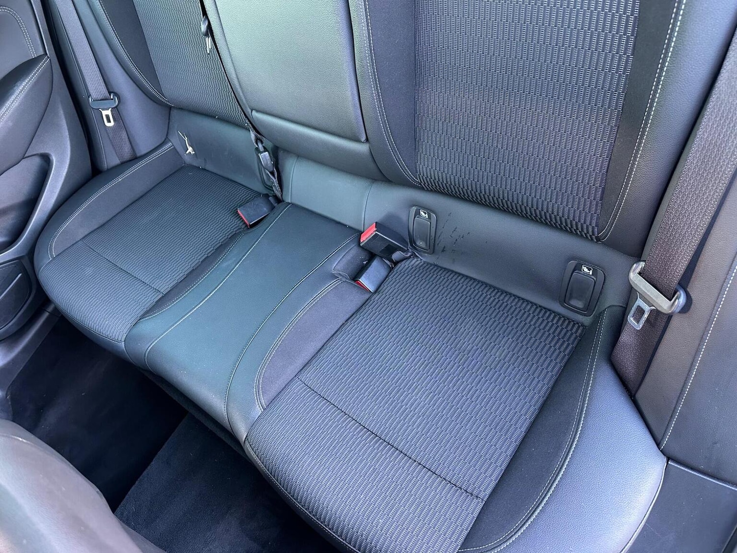 Used Vauxhall Insignia 2017 for sale - 77173196: Photo 27