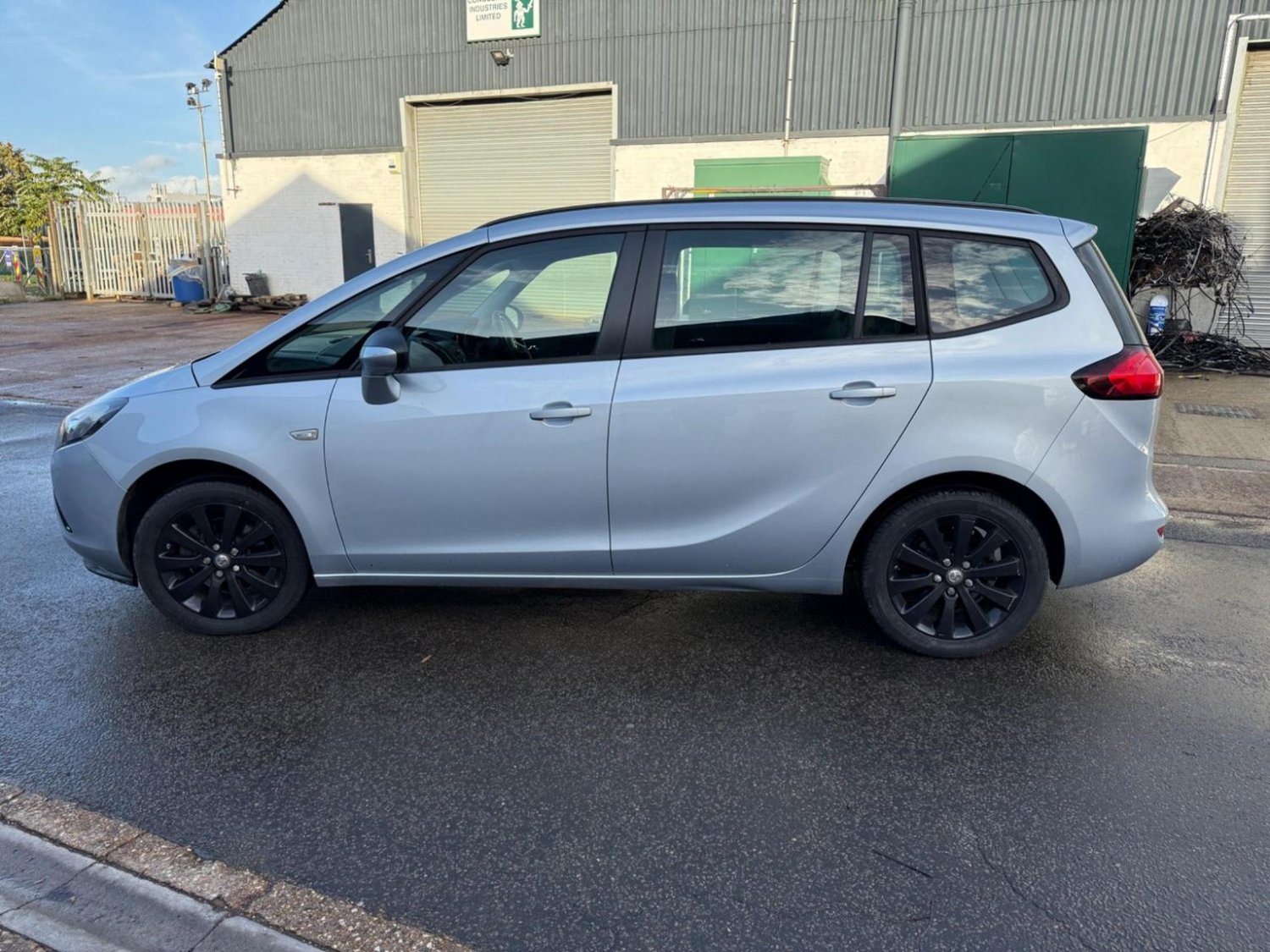 Used Vauxhall Zafira 2015 for sale - 77173078: Photo 11