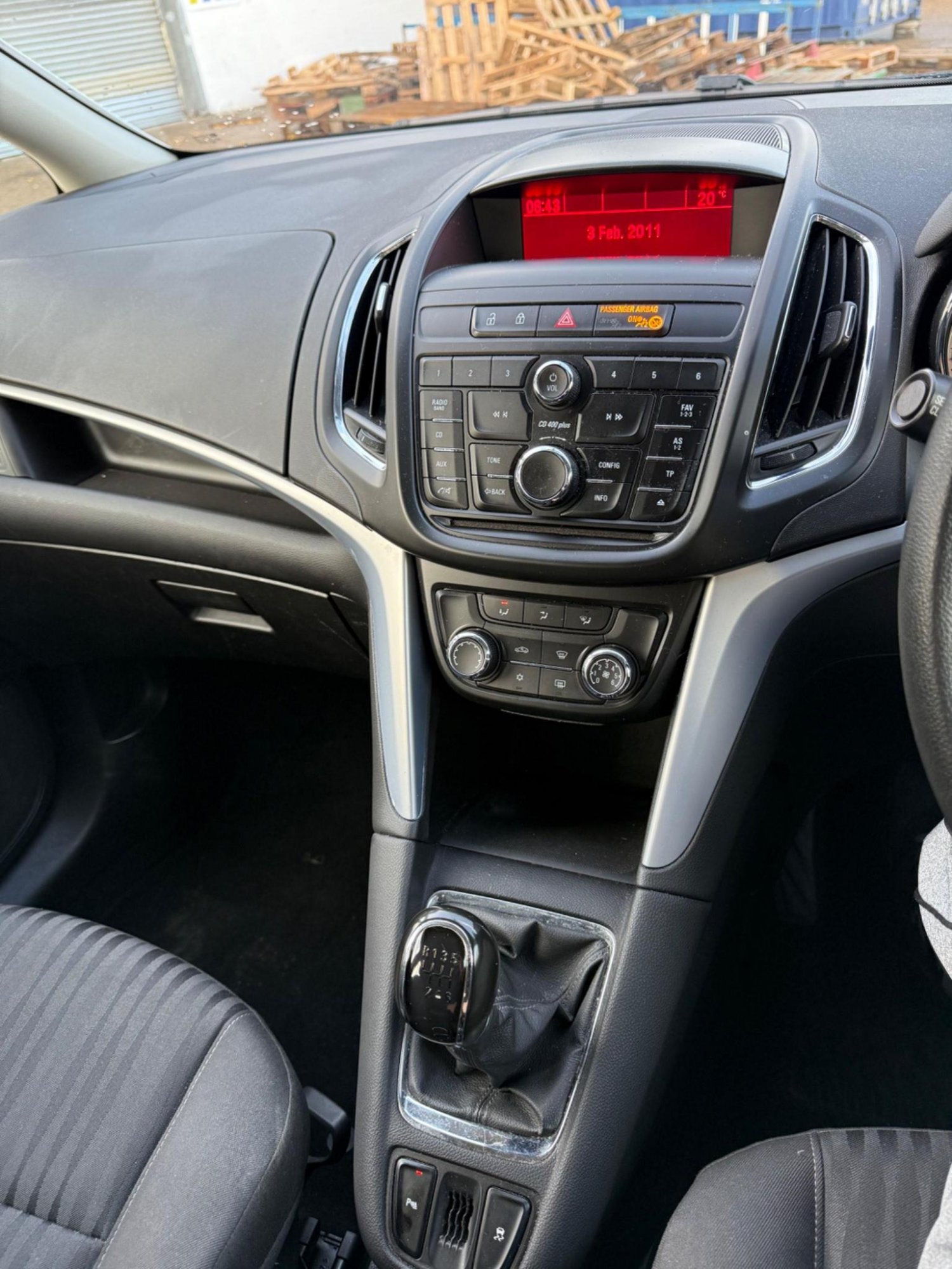 Used Vauxhall Zafira 2015 for sale - 77173078: Photo 28