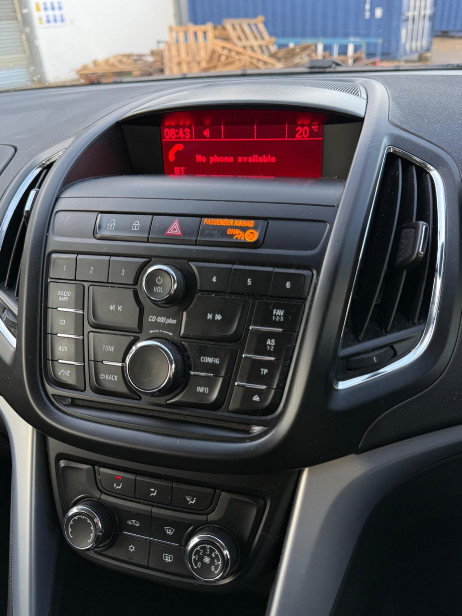 Used Vauxhall Zafira 2015 for sale - 77173078: Photo 30