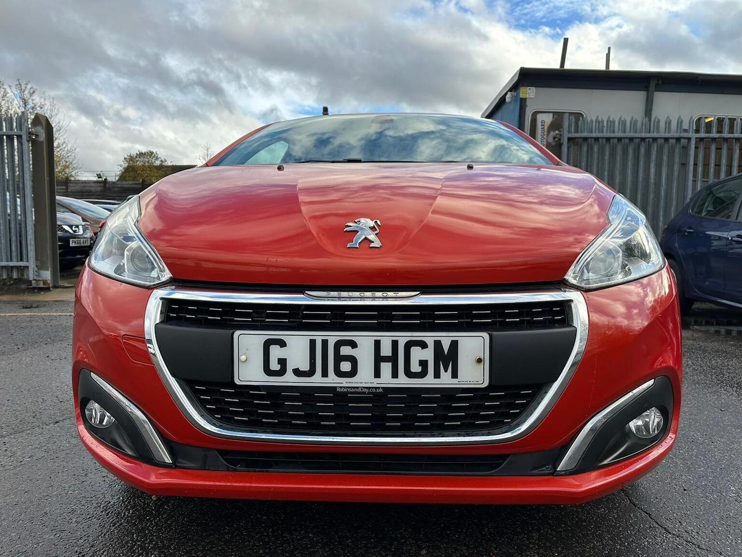 Used Peugeot 208 2016 for sale - 77173102: Photo 2