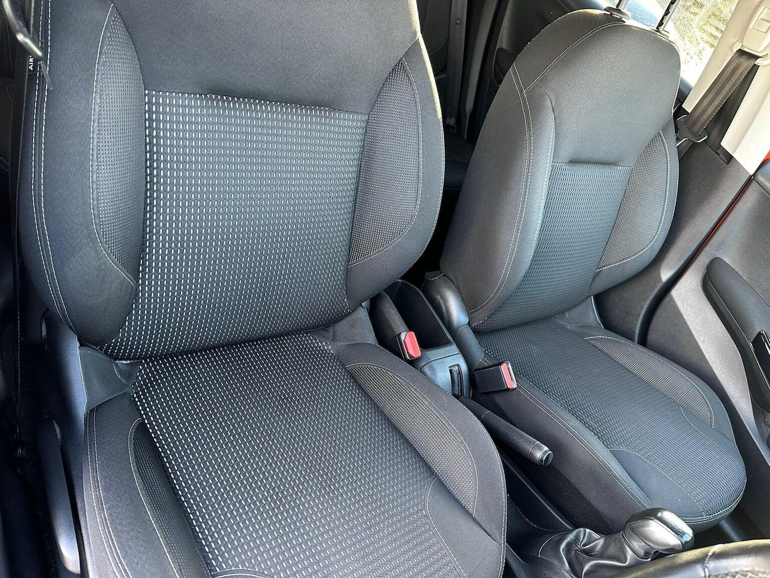 Used Peugeot 208 2016 for sale - 77173102: Photo 22