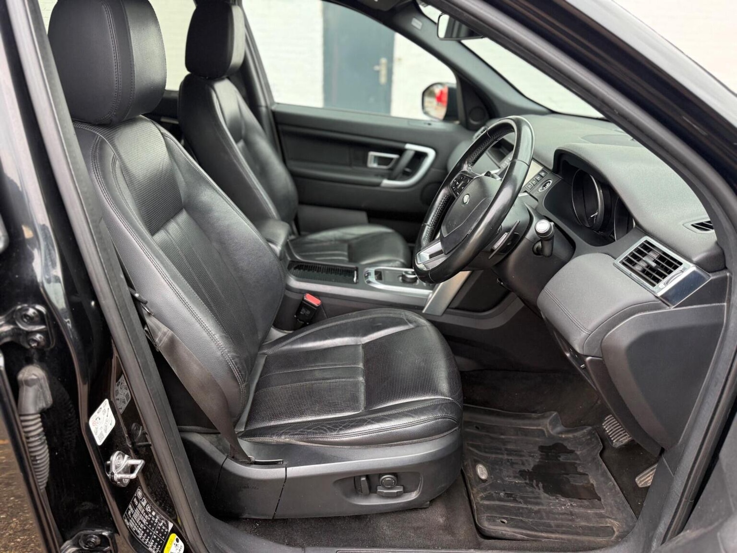 Used Land Rover Discovery Sport 2017 for sale - 77478097: Photo 12