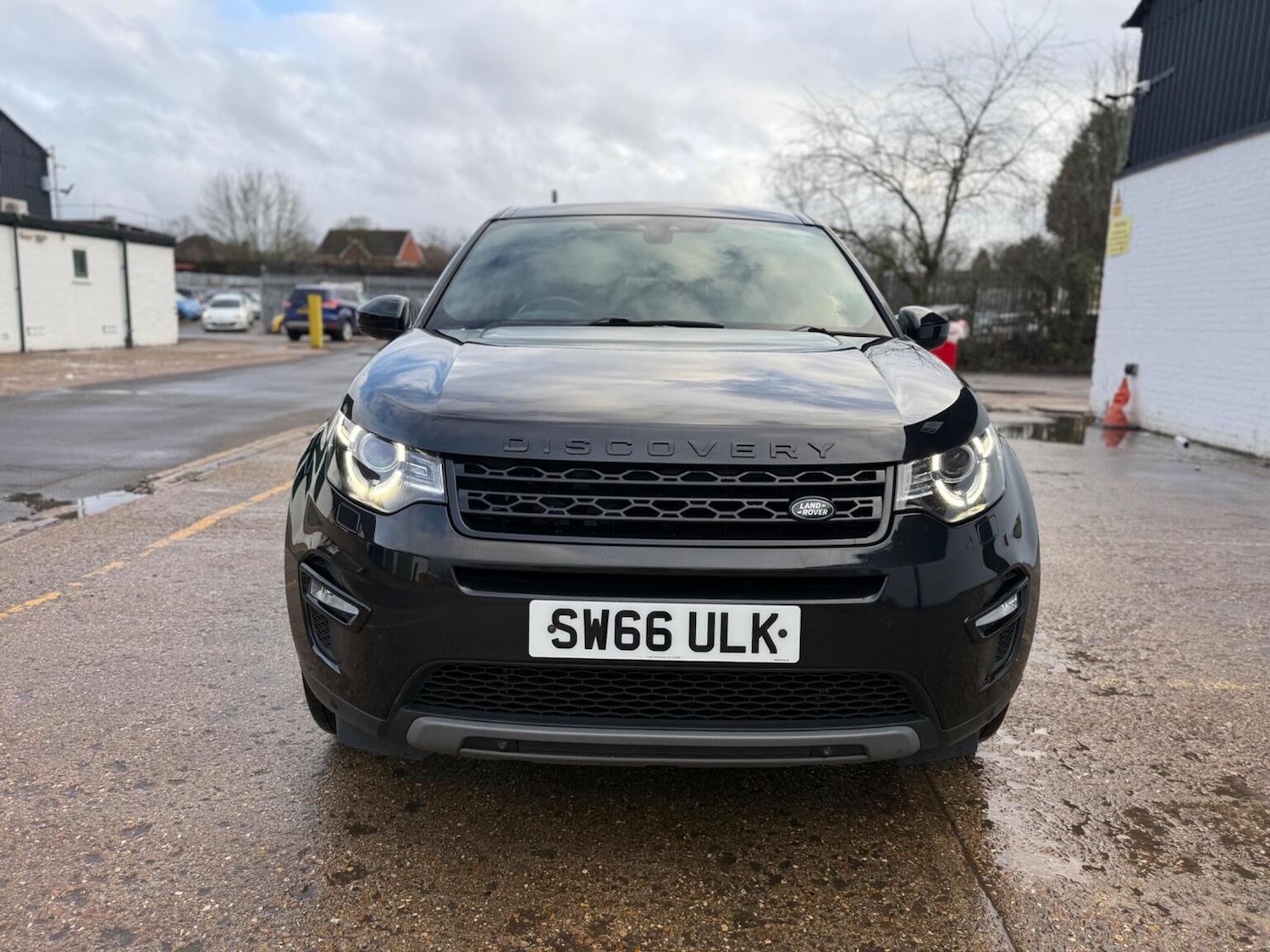 Used Land Rover Discovery Sport 2017 for sale - 77478097: Photo 2