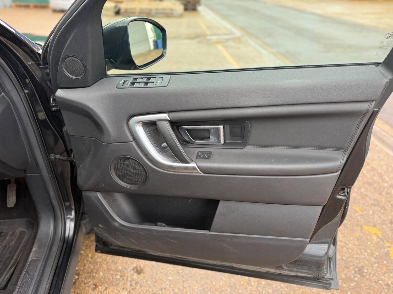 Used Land Rover Discovery Sport 2017 for sale - 77478097: Photo 28