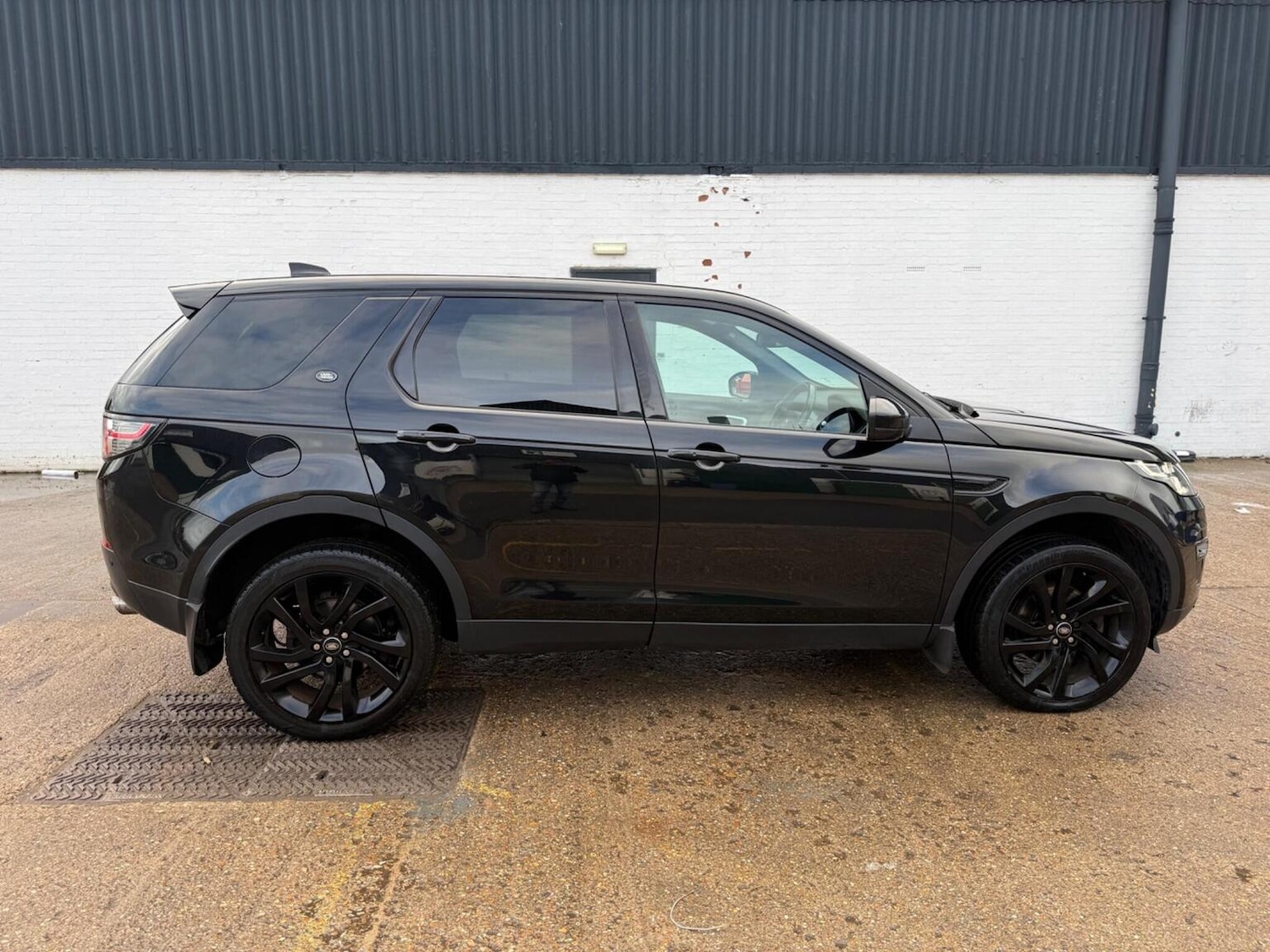 Used Land Rover Discovery Sport 2017 for sale - 77478097: Photo 7