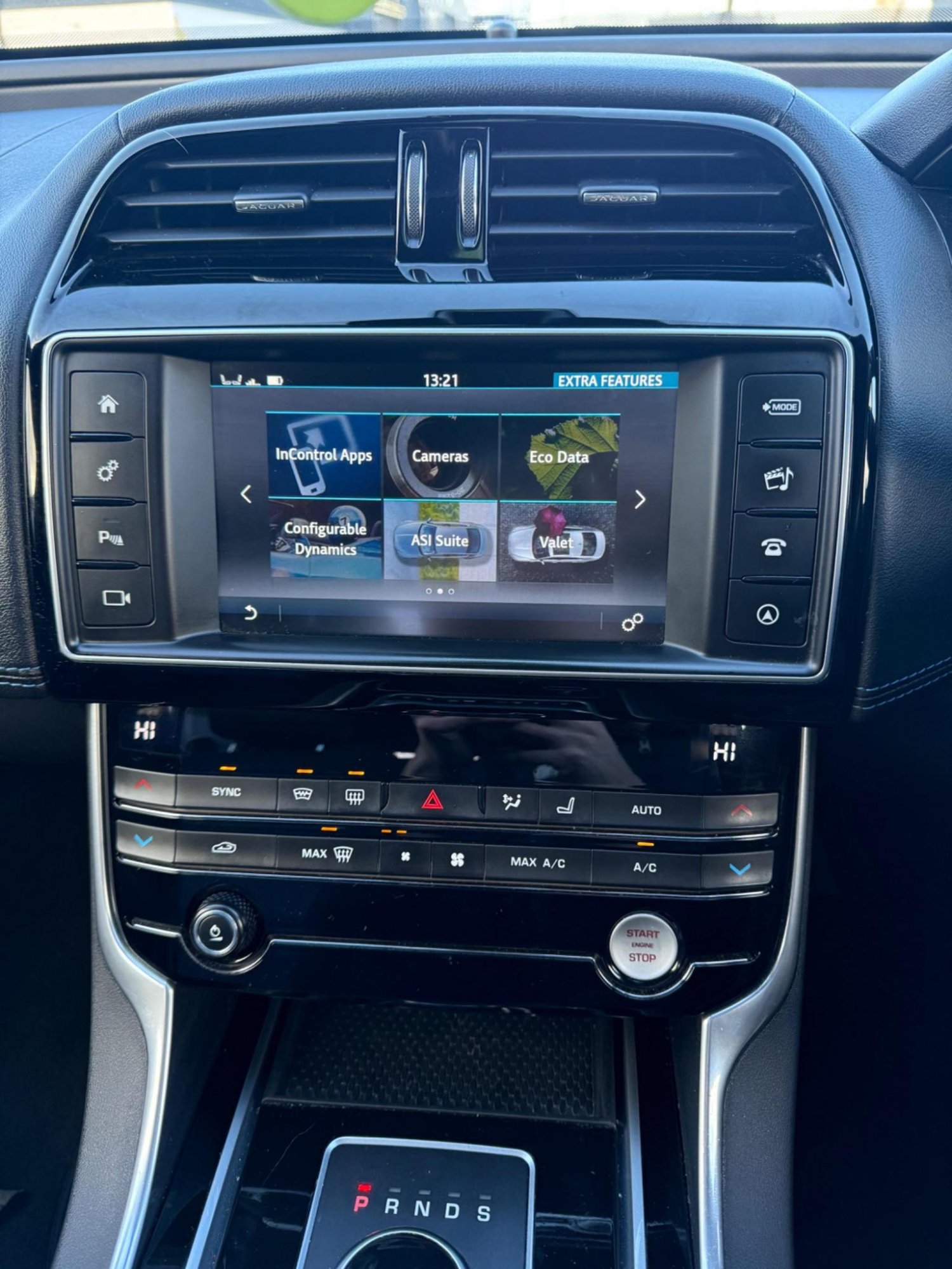 Used Jaguar XE 2016 for sale - 77173072: Photo 28