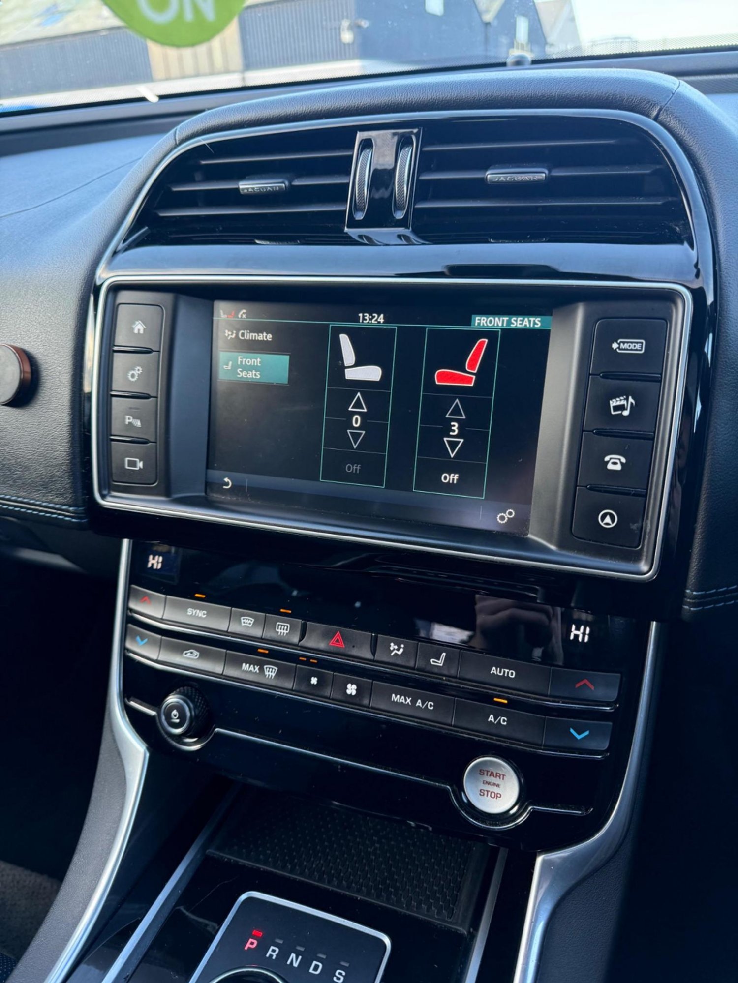 Used Jaguar XE 2016 for sale - 77173072: Photo 30