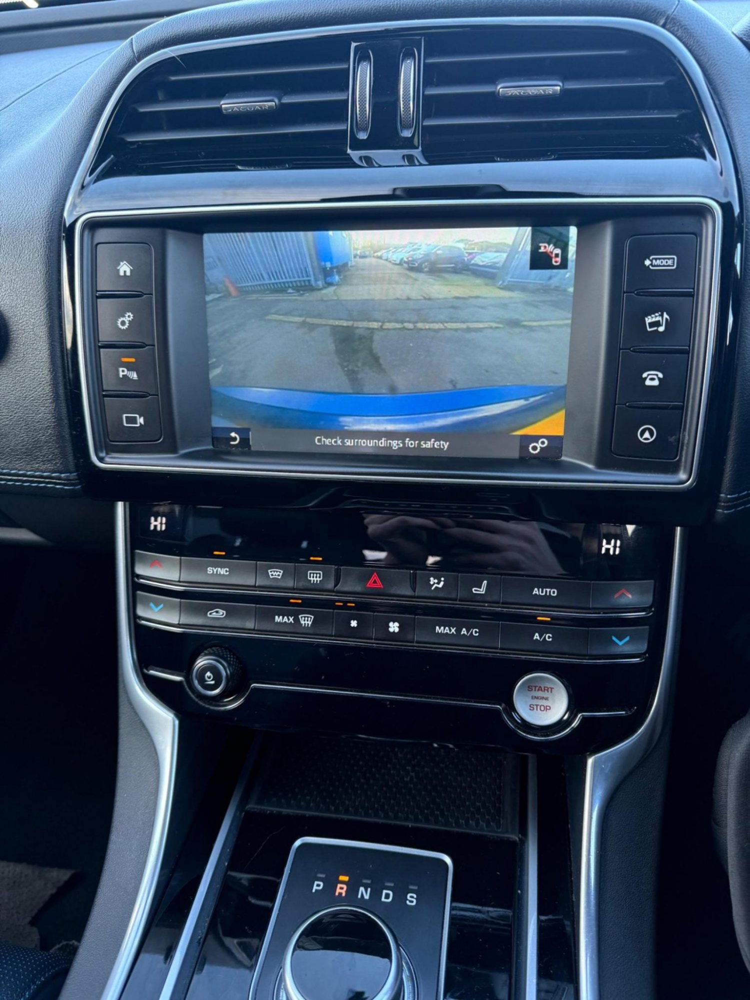 Used Jaguar XE 2016 for sale - 77173072: Photo 31