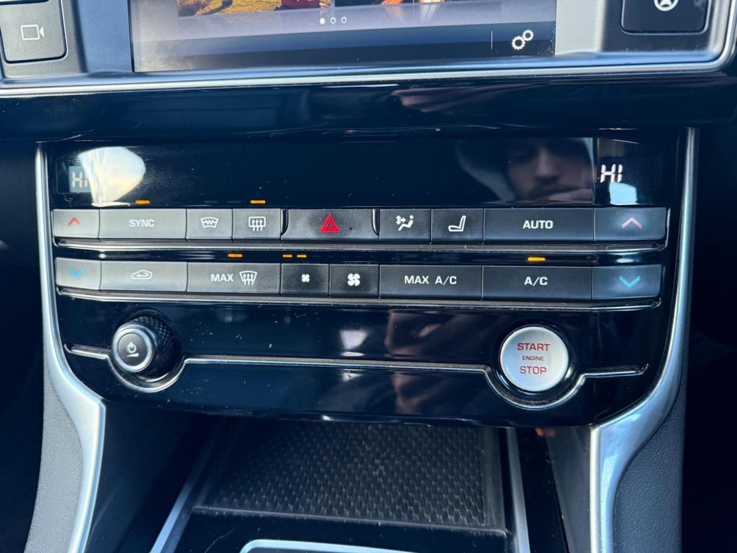 Used Jaguar XE 2016 for sale - 77173072: Photo 35