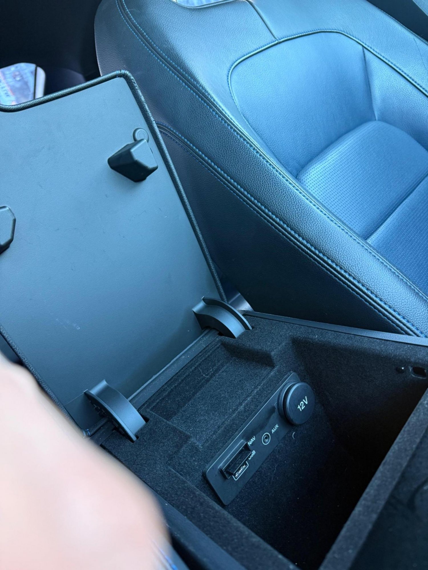 Used Jaguar XE 2016 for sale - 77173072: Photo 37