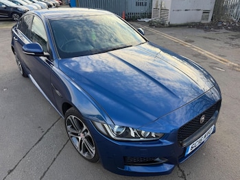 Used Jaguar XE 2016 for sale - 77173072: Photo