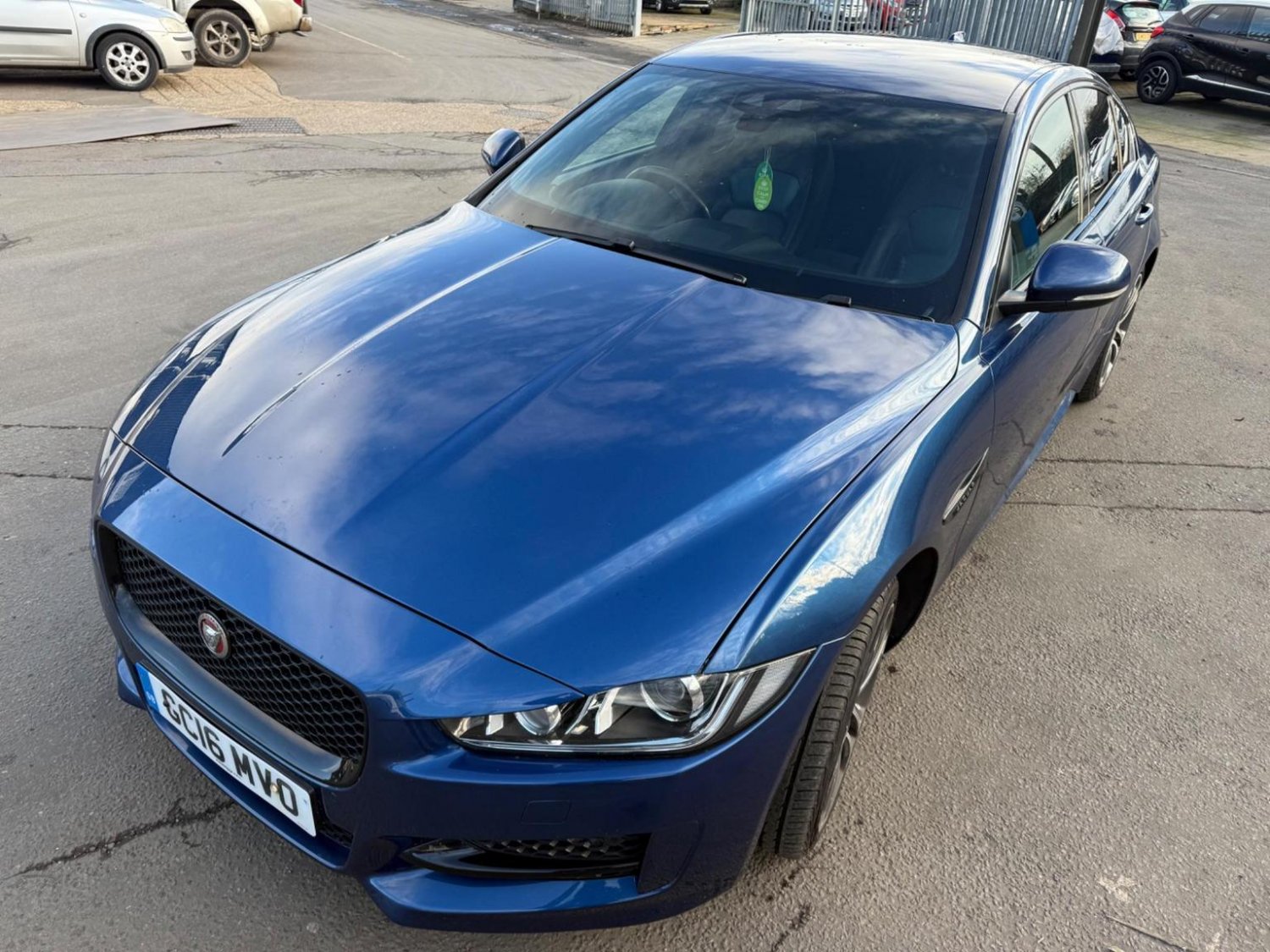 Used Jaguar XE 2016 for sale - 77173072: Photo 4