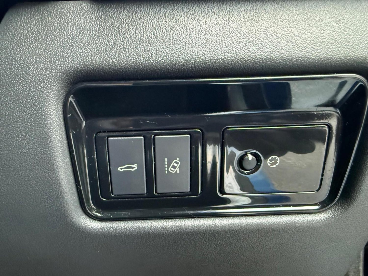 Used Jaguar XE 2016 for sale - 77173072: Photo 43