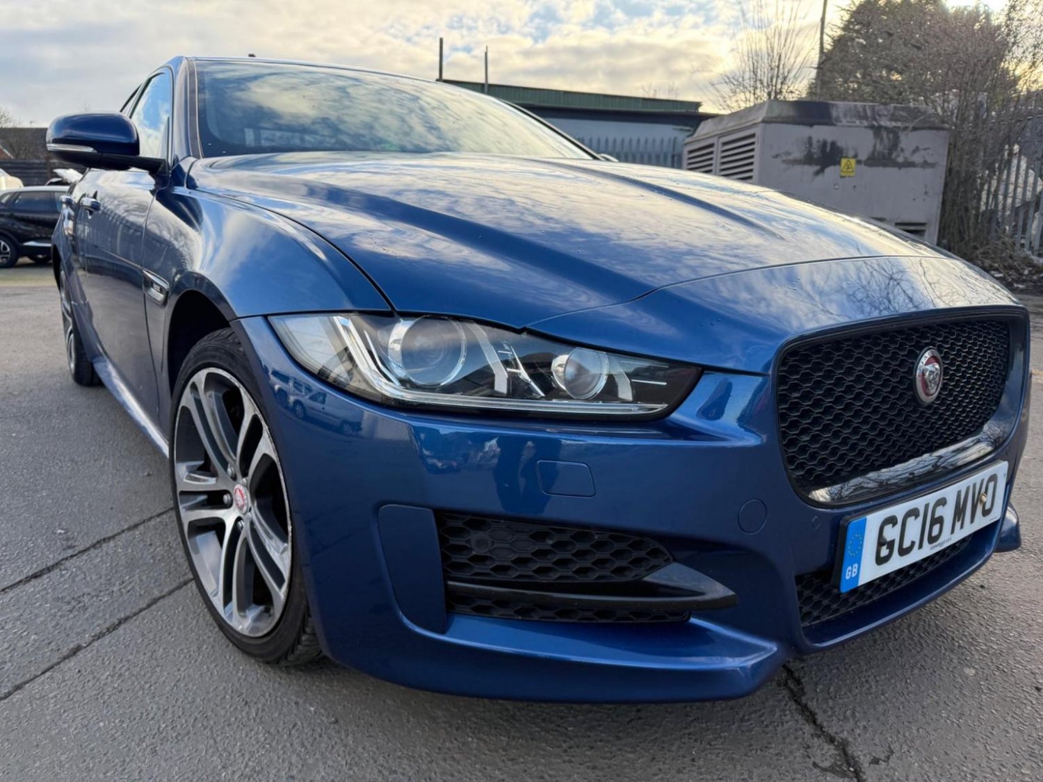 Used Jaguar XE 2016 for sale - 77173072: Photo 5