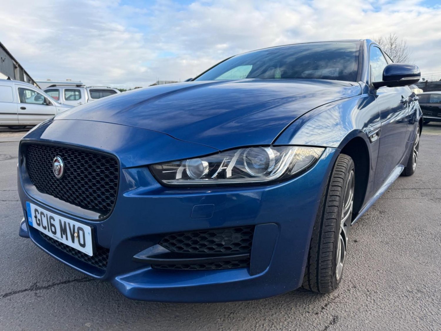 Used Jaguar XE 2016 for sale - 77173072: Photo 6