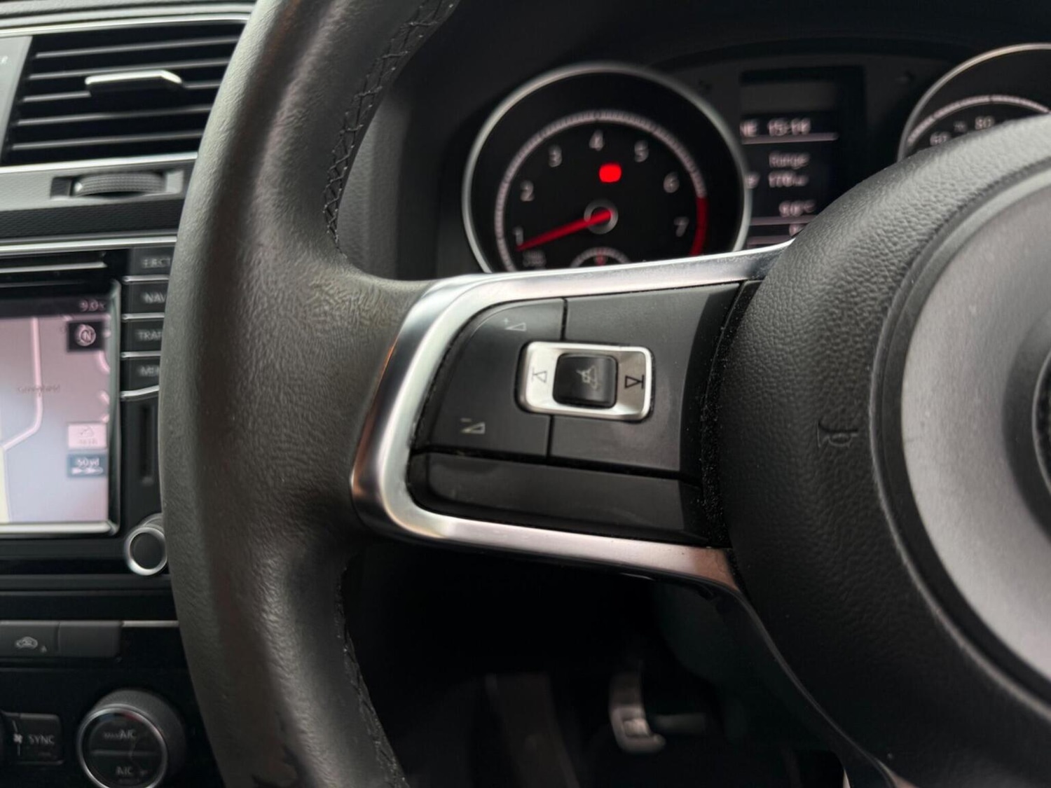 Used Volkswagen Scirocco 2015 for sale - 78098151: Photo 17