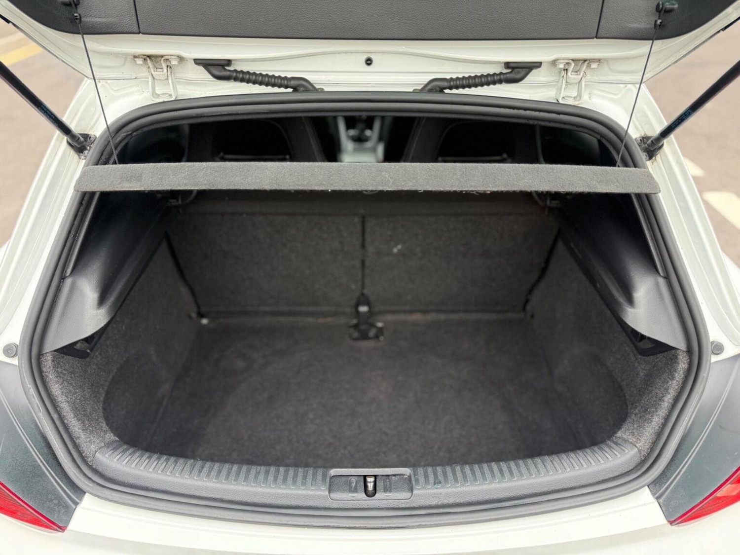 Used Volkswagen Scirocco 2015 for sale - 78098151: Photo 37