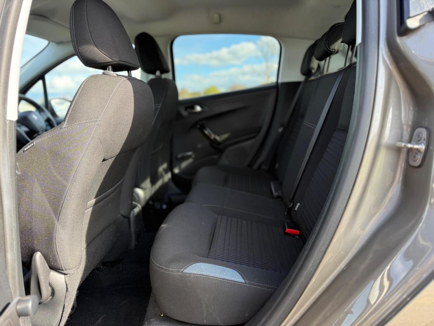 Used Peugeot 208 2015 for sale - 78141075: Photo 12