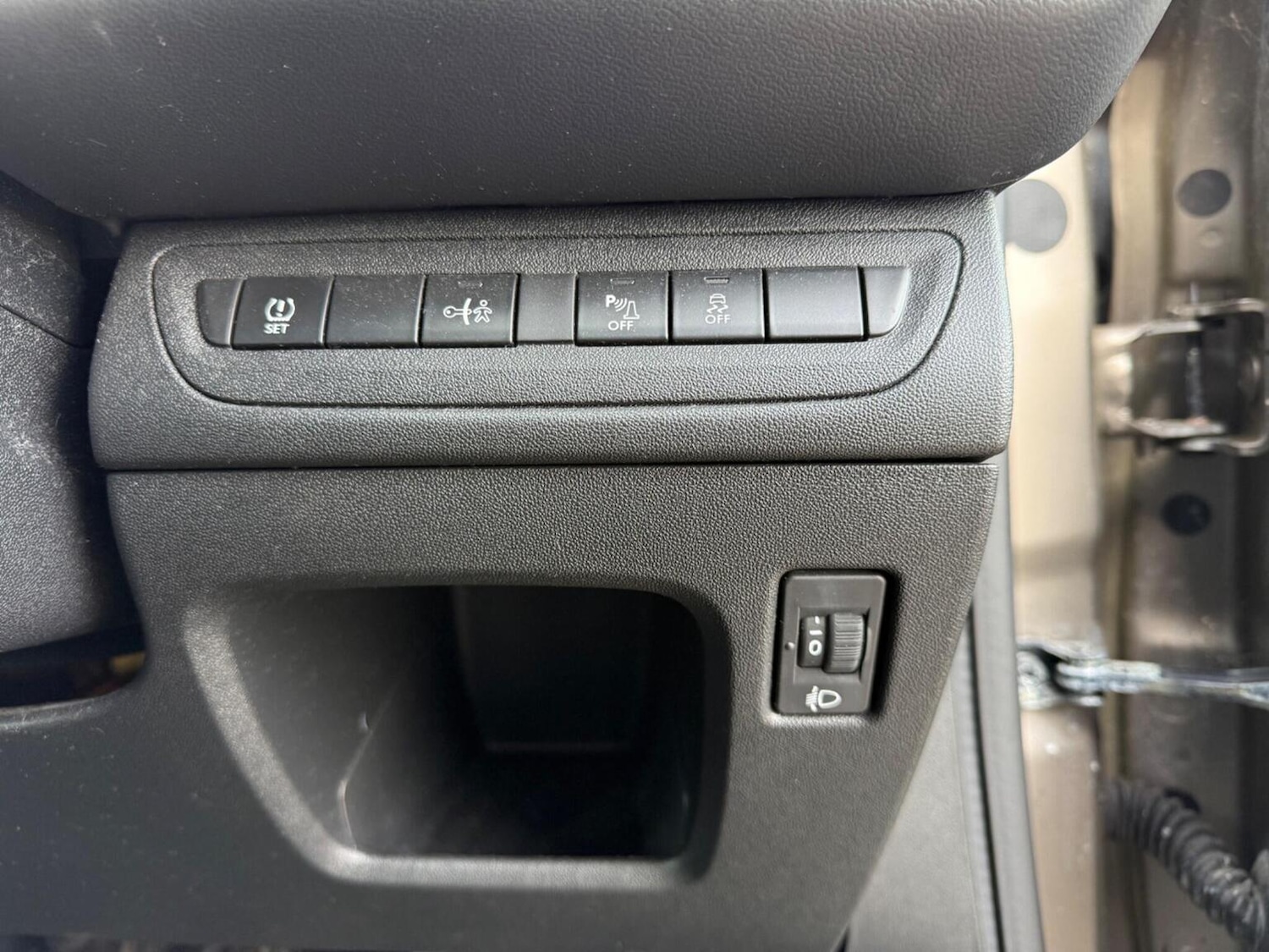 Used Peugeot 208 2015 for sale - 78141075: Photo 13